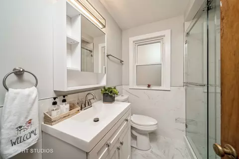 943 E 84th Pl, Chicago, IL 60619 photo 19