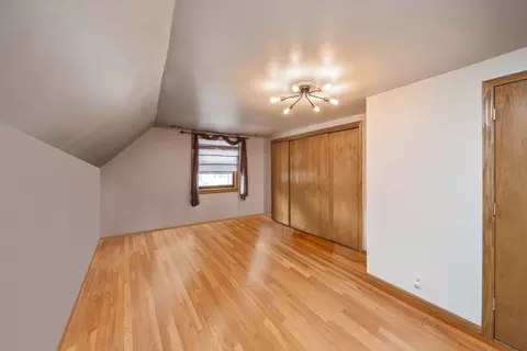 943 E 84th Pl, Chicago, IL 60619 photo 16