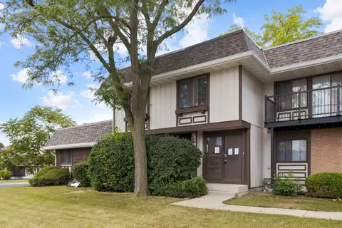 1356 Court Leona Ct, Hanover Park, IL 60133
