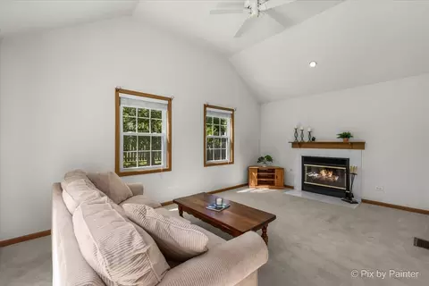 Living - 802 Burning Trl, Carol Stream, IL 60188 photo 5 of 8