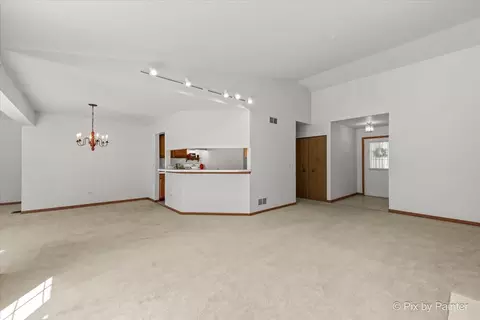 Living - 802 Burning Trl, Carol Stream, IL 60188 photo 6 of 8