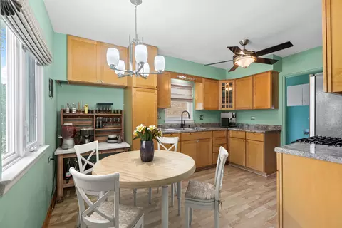 Kitchen - 5316 S 74th Ave, Summit, IL 60501 photo 1 of 2