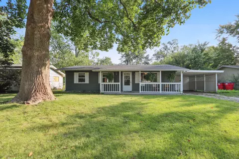 1406 Scottsdale Dr, Champaign, IL 61821