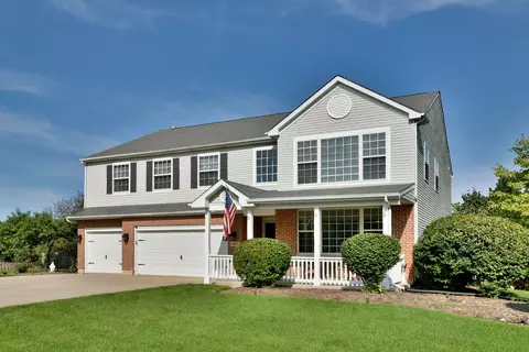 1024 Wheatland Dr, Crystal Lake, IL 60014