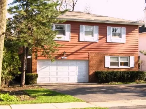 1143 Willow Rd, Winnetka, IL 60093