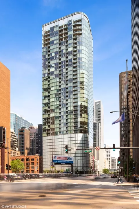600 N Fairbanks Ct #3505, Chicago, IL 60611