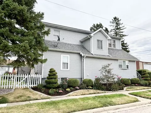 124 N Glen Ave, Oglesby, IL 61348