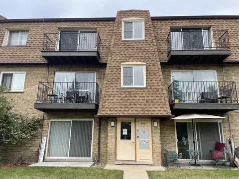 9437 Bay Colony Dr #1S, Des Plaines, IL 60016