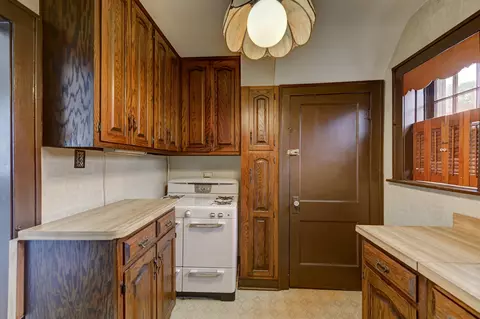 Kitchen - 16303 Emerald Ave, Harvey, IL 60426 photo 2 of 2