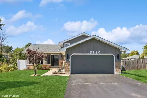 1 N140 Ellis Ave, Carol Stream, IL 60188