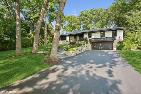 615 Midway Park, Glen Ellyn, IL 60137