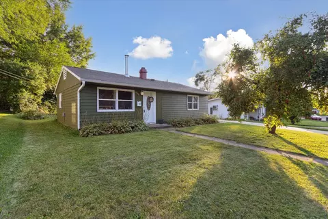 1417 Winter Dr, Freeport, IL 61032 photo 3