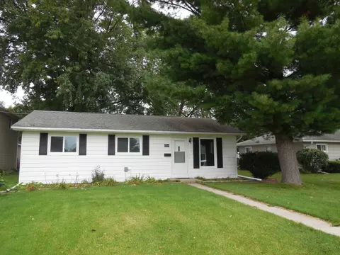 1709 18th Ave, Sterling, IL 61081