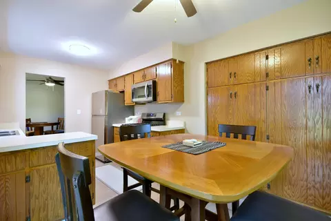 Dining - 1912 Gresham Cir #A, Wheaton, IL 60189 photo 3 of 5
