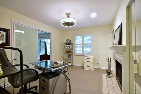 Other - 1912 Gresham Cir #A, Wheaton, IL 60189 photo 3 of 7