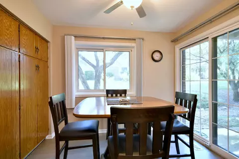 Dining - 1912 Gresham Cir #A, Wheaton, IL 60189 photo 5 of 5