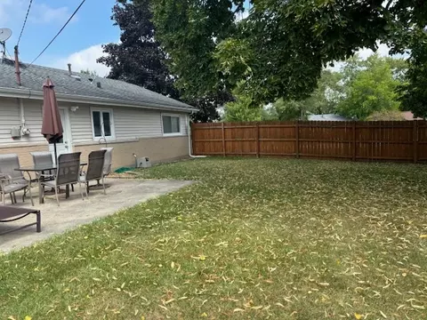 397 Newton St, Hoffman Estates, IL 60169 photo 11