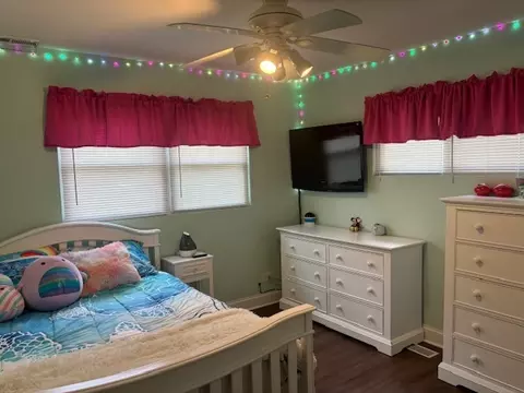 397 Newton St, Hoffman Estates, IL 60169 photo 8
