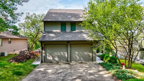 1122 Windy Hill Ct, Varna, IL 61375