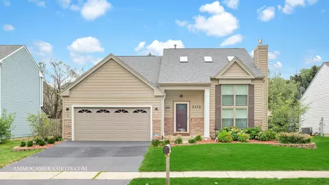 3172 Village Green Dr, Aurora, IL 60504