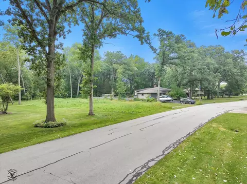 21550 S Nadia Dr, Shorewood, IL 60404