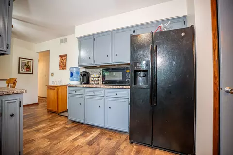 Kitchen - 15638 E Timberlane Dr, Davis Junction, IL 61020 photo 5 of 6
