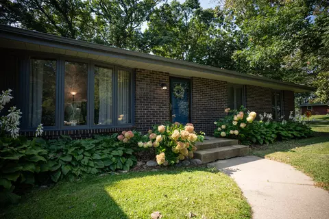 Exterior - 15638 E Timberlane Dr, Davis Junction, IL 61020 photo 4 of 17