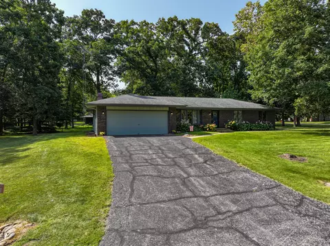 Exterior - 15638 E Timberlane Dr, Davis Junction, IL 61020 photo 3 of 17