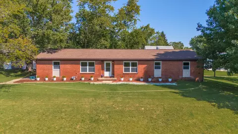 101 Tanner Dr, Bloomington, IL 61701 photo 2