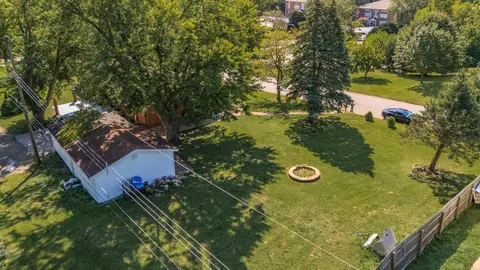 101 Tanner Dr, Bloomington, IL 61701 photo 6