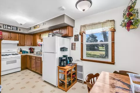 Kitchen - 205 Hickory Dr, Roberts, IL 60962 photo 2 of 3