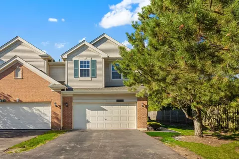 378 Windsong Cir #378, Glendale Heights, IL 60139