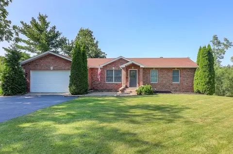 3032 Everglade Ave, Woodridge, IL 60517
