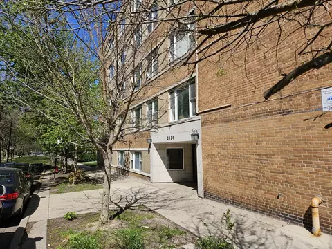 2424 W Estes Ave #4B, Chicago, IL 60645