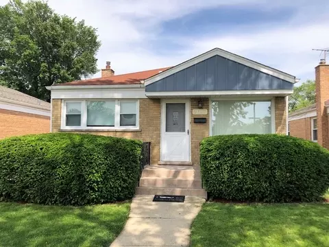 3617 Dora St, Franklin Park, IL 60131