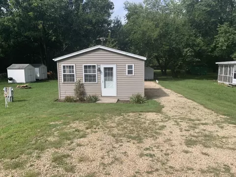 29255 Woodhaven, Sublette, IL 61367