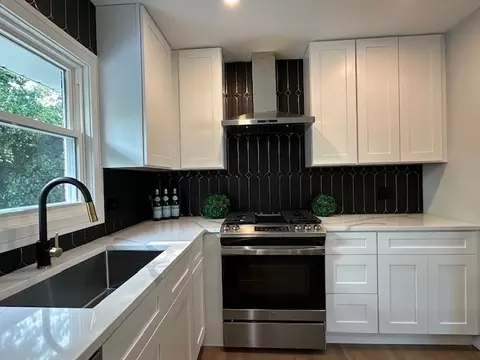 906 Revere Rd, Glenview, IL 60025 photo 5