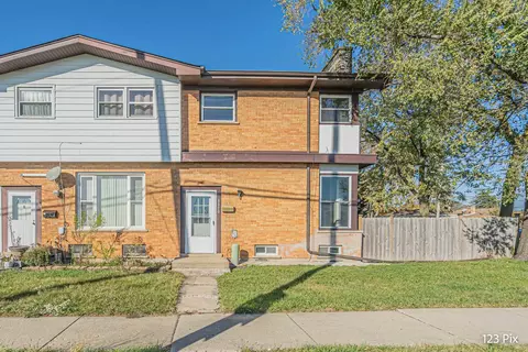 8800 N Prospect St, Niles, IL 60714