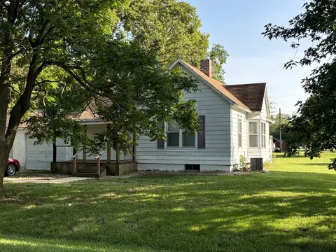 342 W Pine St, Paxton, IL 60957