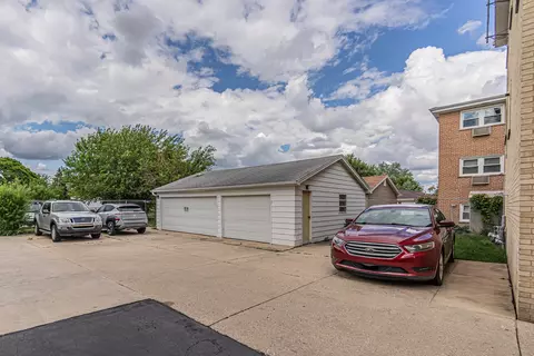 680 Beau Ct, Des Plaines, IL 60016 photo 13