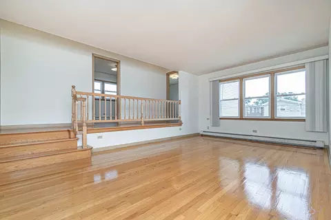 680 Beau Ct, Des Plaines, IL 60016 photo 19