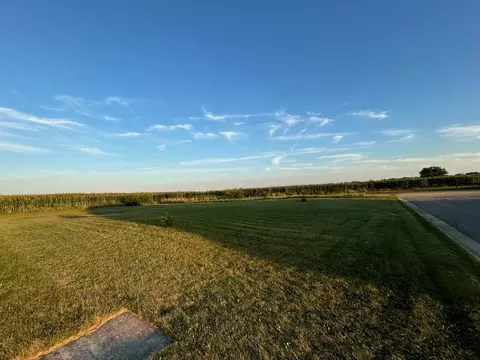 1107 Illinois St, Davis Junction, IL 61020 photo 3