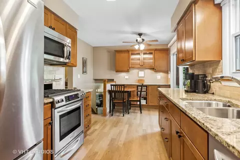 Kitchen - 1809 Killdeer Dr, Naperville, IL 60565 photo 1 of 1