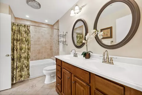 Bath - 1809 Killdeer Dr, Naperville, IL 60565 photo 1 of 2
