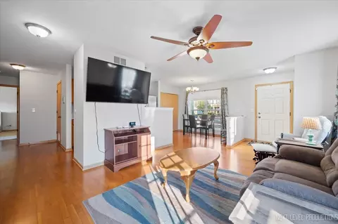 4013 Hoffman St, Plano, IL 60545 photo 6