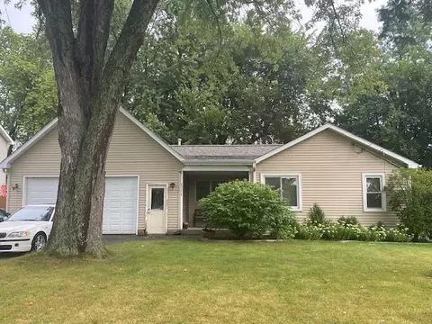 25314 W Highland Ave, Antioch, IL 60002