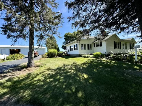 9212 1365 East St, Tiskilwa, IL 61368
