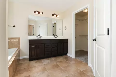 Bath - 1707 Flagstone Dr, Normal, IL 61761 photo 2 of 4