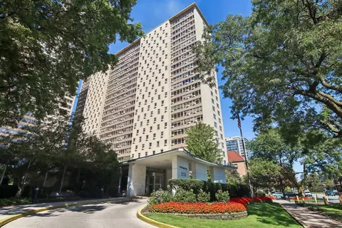 3950 N Lake Shore Dr #1506, Chicago, IL 60613
