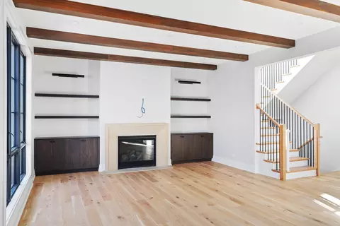 Living - 185 E Oneida Ave, Elmhurst, IL 60126 photo 2 of 5
